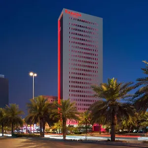 فندق Ramada By Wyndham King Fahd Road, الرياض